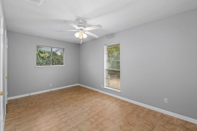 2712 Saint Edwards CIR B, Austin, TX 78704