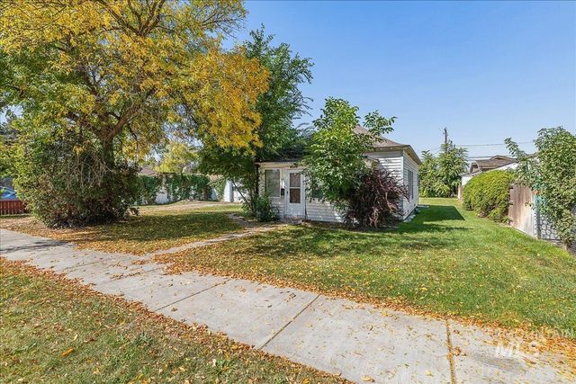 1215 13th Ave S, Nampa, ID 83651