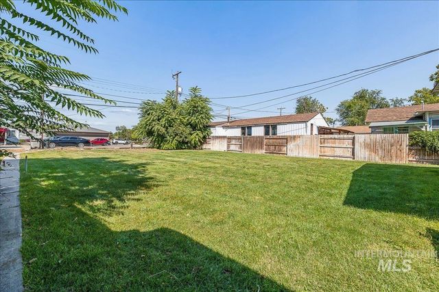 1215 13th Ave S, Nampa, ID 83651