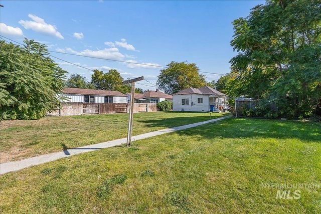 1215 13th Ave S, Nampa, ID 83651