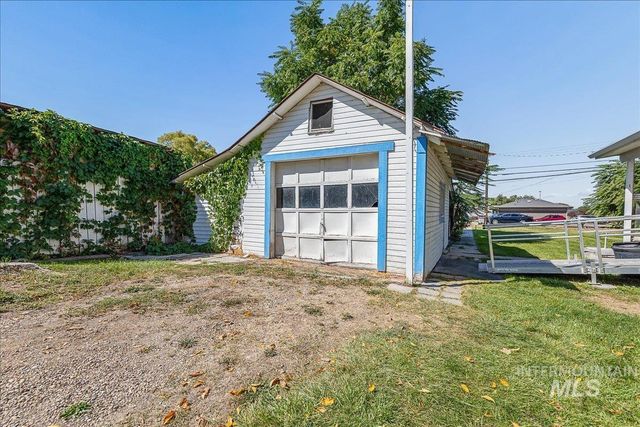 1215 13th Ave S, Nampa, ID 83651