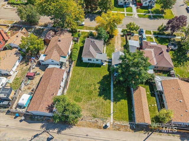 1215 13th Ave S, Nampa, ID 83651