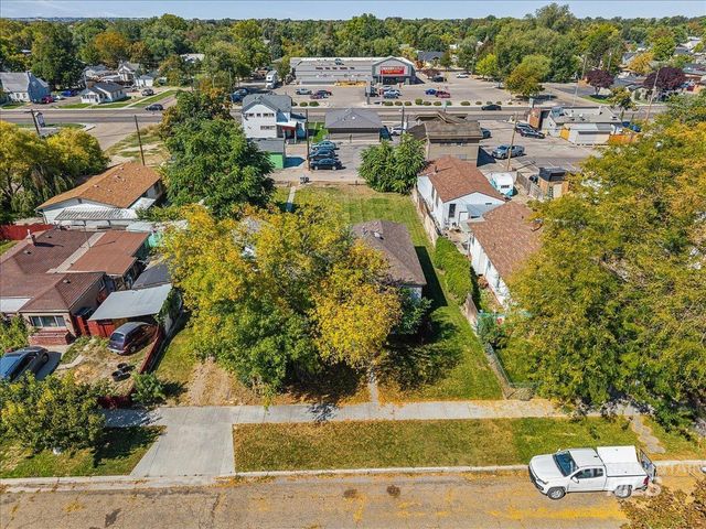 1215 13th Ave S, Nampa, ID 83651