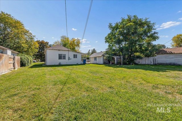 1215 13th Ave S, Nampa, ID 83651