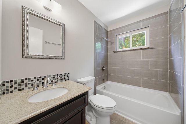 99 Summer Crest Circle, The Woodlands, TX 77381