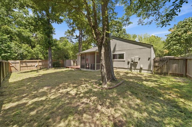99 Summer Crest Circle, The Woodlands, TX 77381