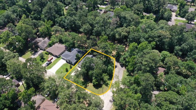 99 Summer Crest Circle, The Woodlands, TX 77381