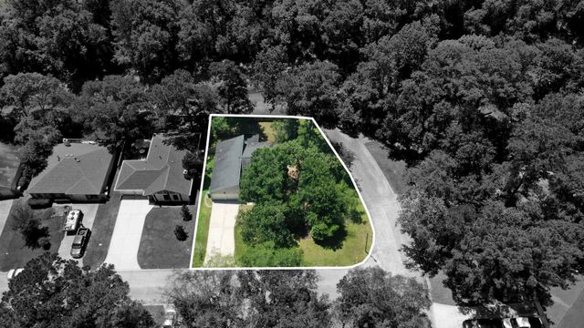 99 Summer Crest Circle, The Woodlands, TX 77381