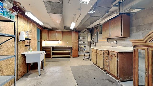 4216 Clendenning Rd, Richland, PA 15044