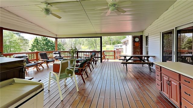 4216 Clendenning Rd, Richland, PA 15044