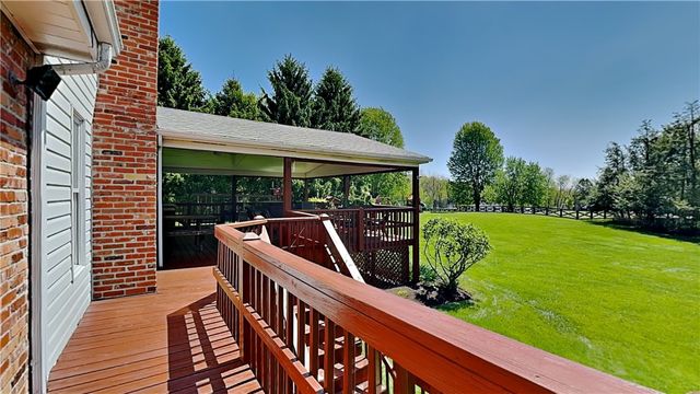 4216 Clendenning Rd, Richland, PA 15044