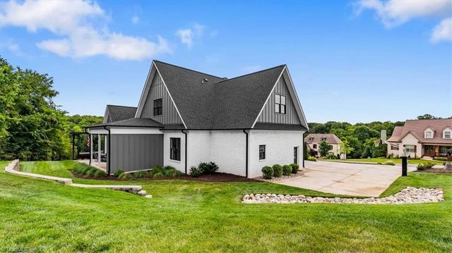 5691 Timber Trace Way, Oak Ridge, NC 27310