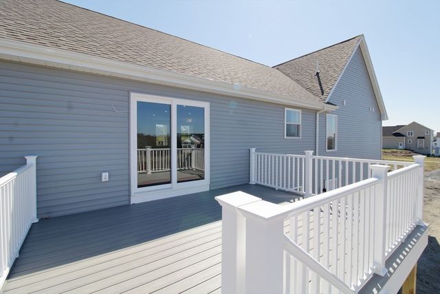 252 Pine St, Rehoboth, MA 02769