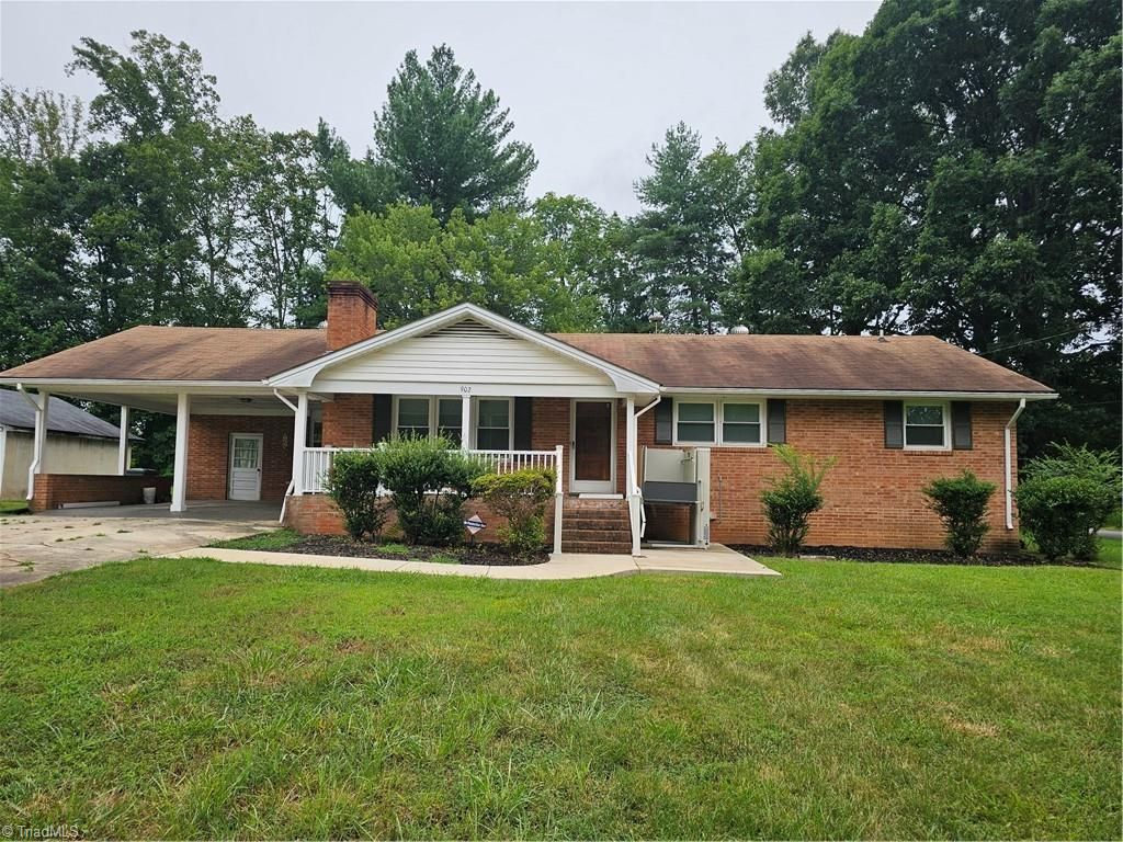 902 Sharpe Avenue, Eden, NC 27288