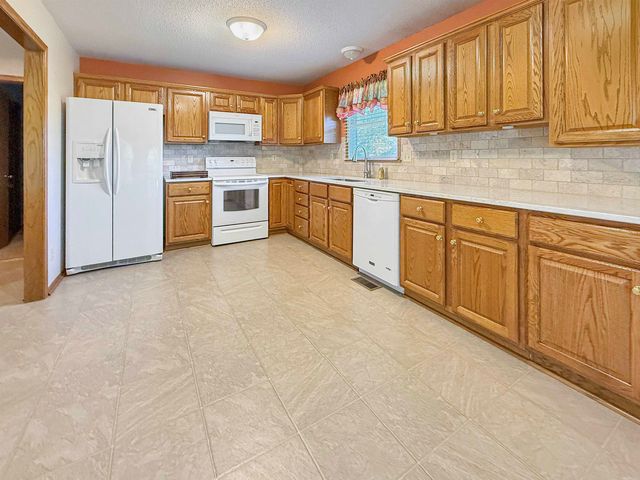 2120 Pico Ct., El Dorado, KS 67042
