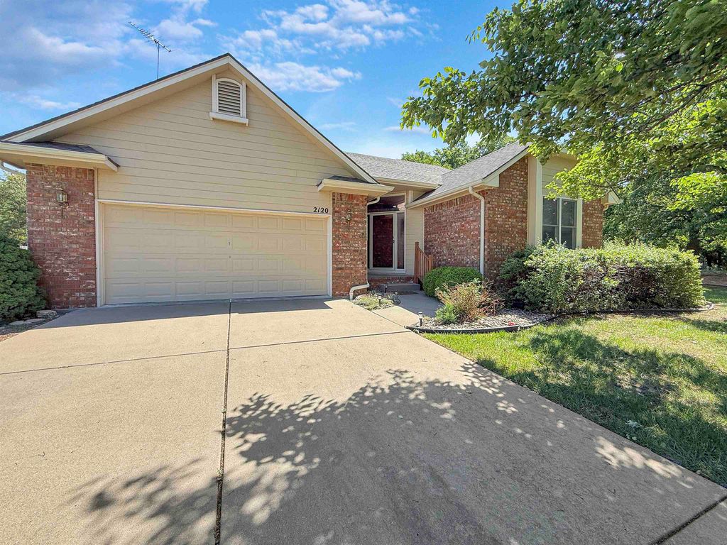 2120 Pico Ct., El Dorado, KS 67042