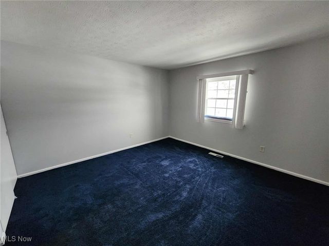 6960 Carriage Hill Drive, Brecksville, OH 44141