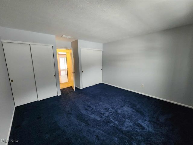 6960 Carriage Hill Drive, Brecksville, OH 44141