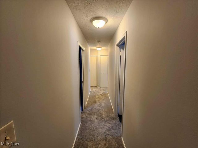 6960 Carriage Hill Drive, Brecksville, OH 44141