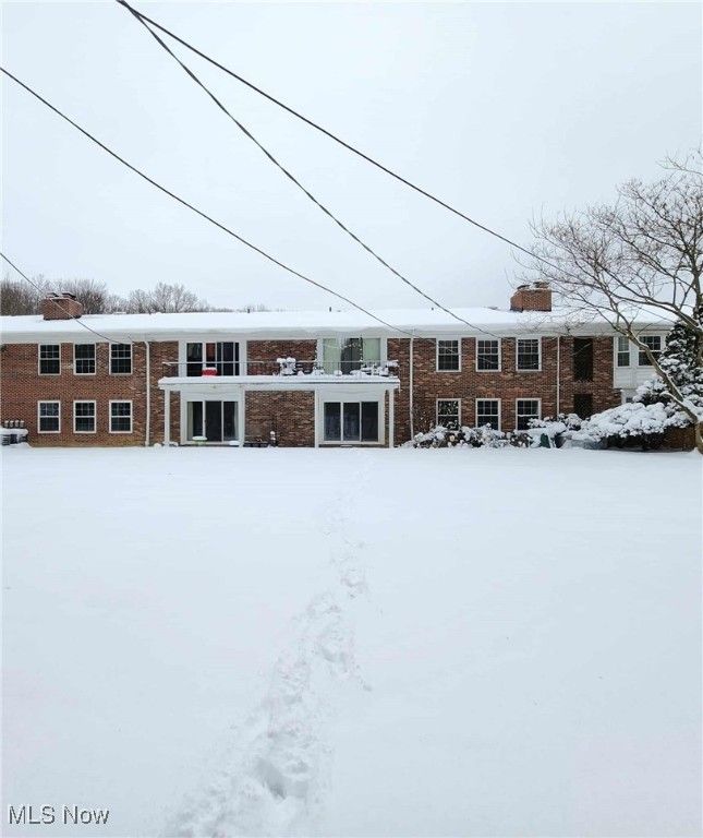 6960 Carriage Hill Drive, Brecksville, OH 44141