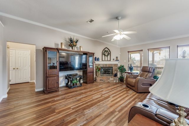 601 Jamie Lane, Mansfield, TX 76063