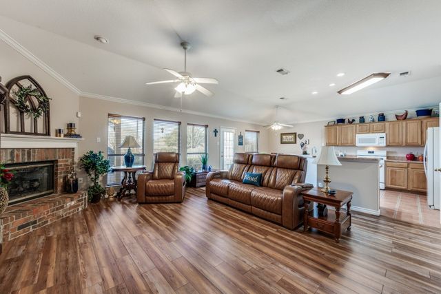 601 Jamie Lane, Mansfield, TX 76063