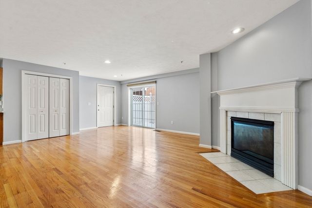 7 Conant Rd 33, Winchester, MA 01890