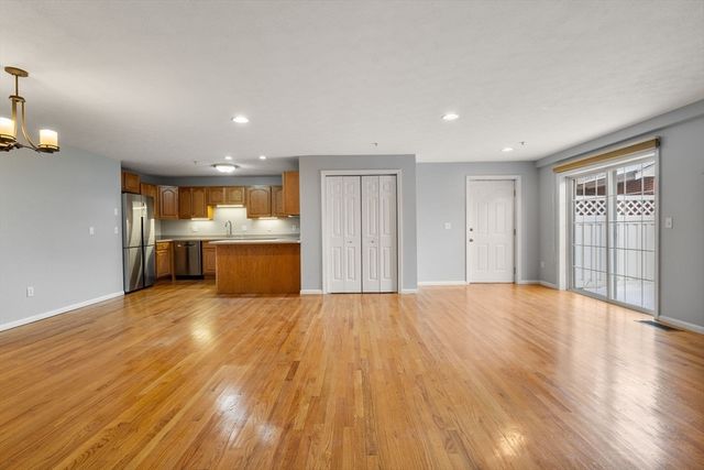 7 Conant Rd 33, Winchester, MA 01890