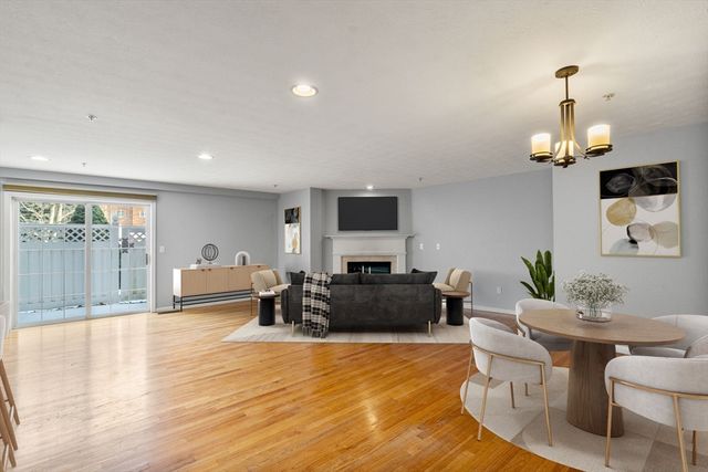 7 Conant Rd 33, Winchester, MA 01890