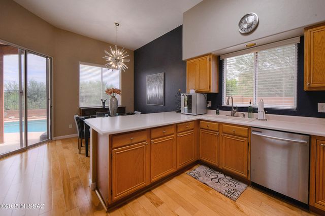 11979 N Labyrinth Drive, Oro Valley, AZ 85737