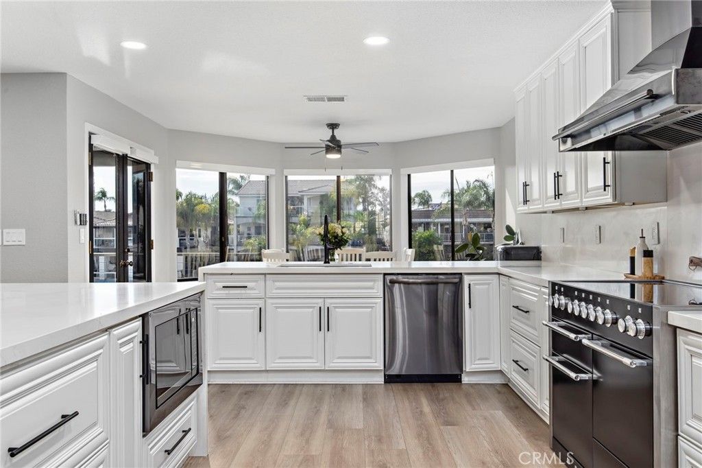 30205 White Wake, Canyon Lake, CA 92587 — photo 4