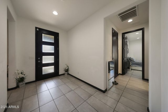 8616 W RANCHO Drive, Glendale, AZ 85305