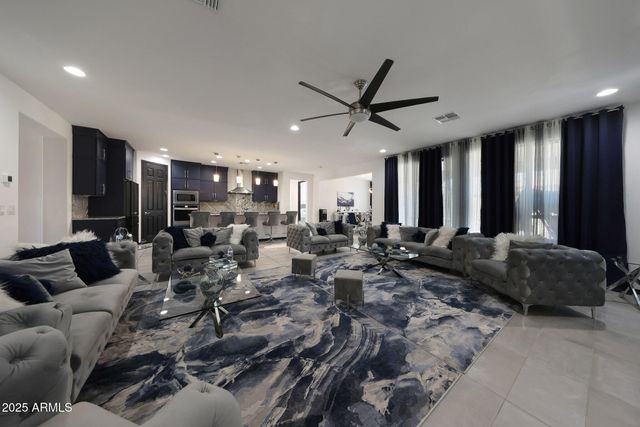 8616 W RANCHO Drive, Glendale, AZ 85305