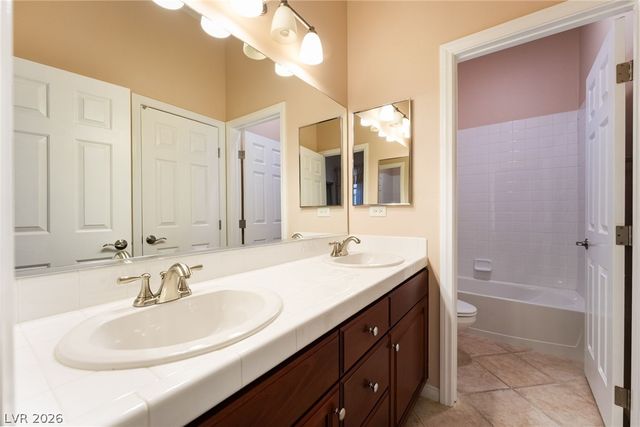 7828 Galloping Hills Street, Las Vegas, NV 89113