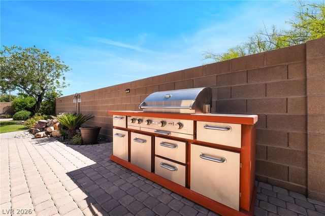 7828 Galloping Hills Street, Las Vegas, NV 89113