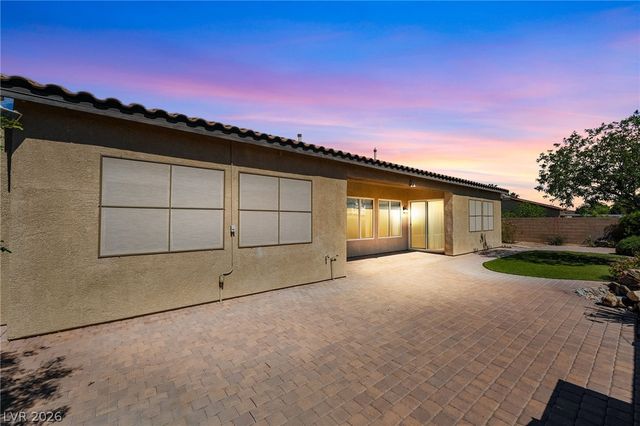 7828 Galloping Hills Street, Las Vegas, NV 89113