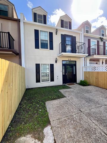 212 Rue D'iberville, Houma, LA 70360
