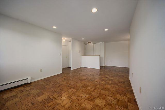 100 E Hartsdale Avenue 4DW, Hartsdale, NY 10530