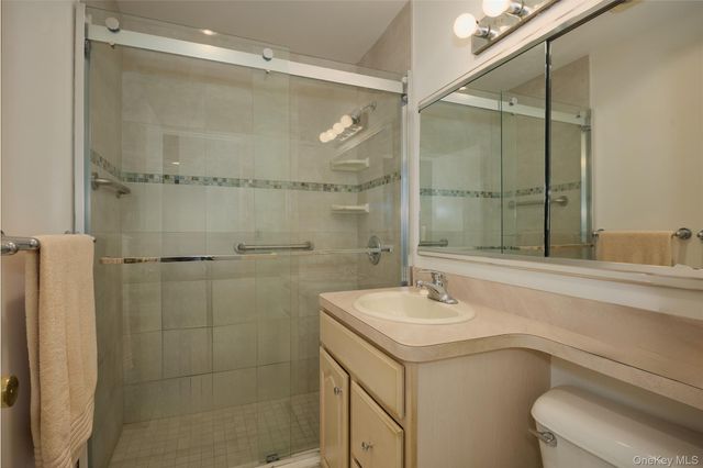 100 E Hartsdale Avenue 4DW, Hartsdale, NY 10530