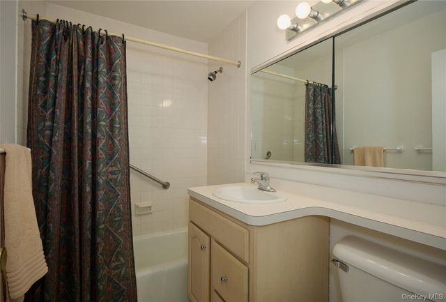 100 E Hartsdale Avenue 4DW, Hartsdale, NY 10530