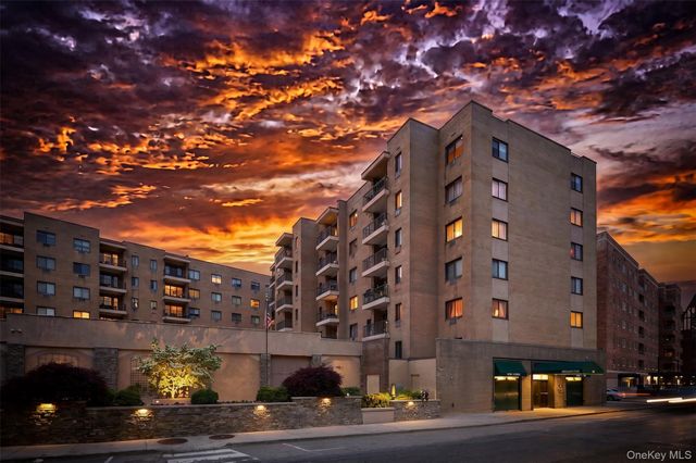100 E Hartsdale Avenue 4DW, Hartsdale, NY 10530