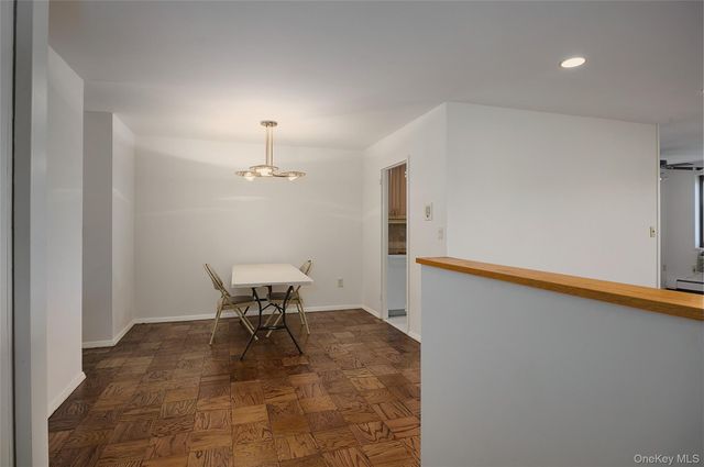 100 E Hartsdale Avenue 4DW, Hartsdale, NY 10530