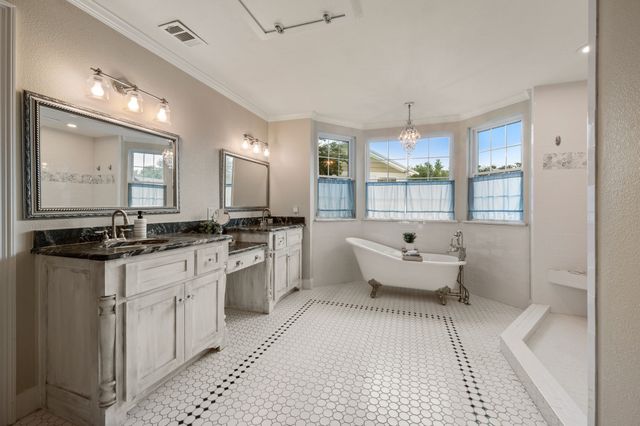 8121 Cahoba Drive, Fort Worth, TX 76135