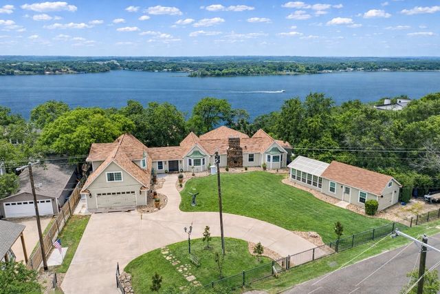 8121 Cahoba Drive, Fort Worth, TX 76135