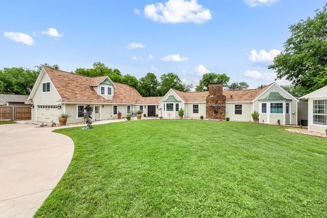 8121 Cahoba Drive, Fort Worth, TX 76135