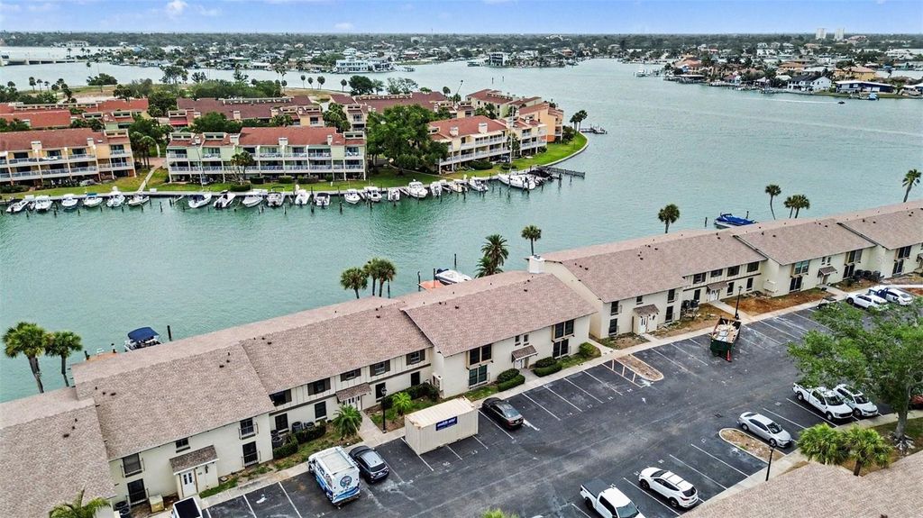 546 PLAZA SEVILLE COURT 85, Treasure Island, FL 33706