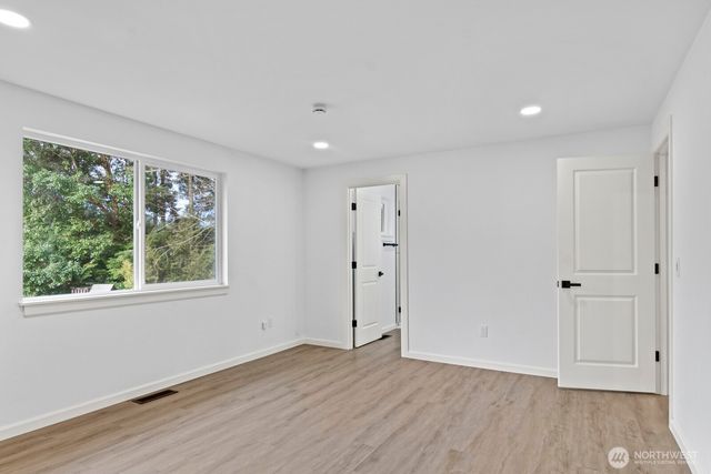 7545 Old Military Rd NE, Bremerton, WA 98311