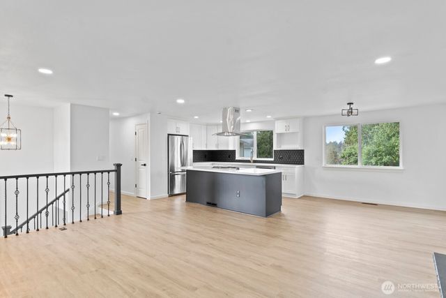 7545 Old Military Rd NE, Bremerton, WA 98311