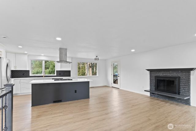 7545 Old Military Rd NE, Bremerton, WA 98311