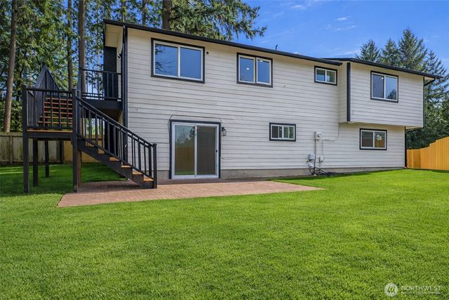 7545 Old Military Rd NE, Bremerton, WA 98311